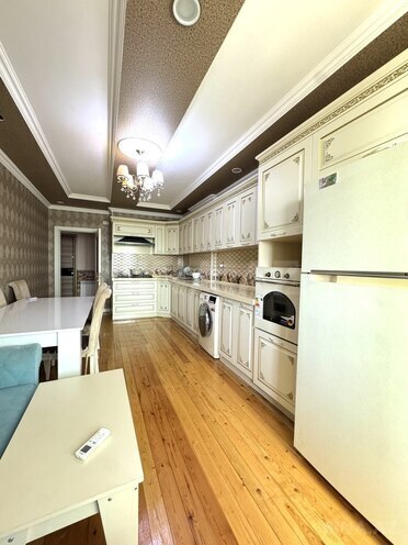 Сдаётся 3-комн. новостройка 130 м², м. Нариман Нариманов, photo 21 from 29
