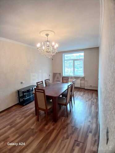 Satılır 2 otaqlı köhnə tikili 65 m², Yasamal r., photo 3 from 15