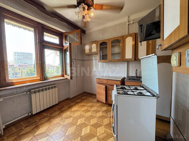 Satılır 2 otaqlı köhnə tikili 60 m², Qara Qarayev m., photo 6 from 14