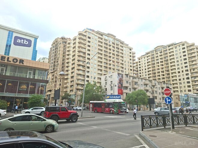 İcarəyə verilir 2 otaqlı köhnə tikili 60 m², 8 Noyabr m., photo 1 from 11