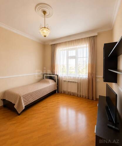 İcarəyə verilir 3 otaqlı yeni tikili 115 m², 28 May m., photo 7 from 9