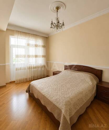 İcarəyə verilir 3 otaqlı yeni tikili 115 m², 28 May m., photo 1 from 9