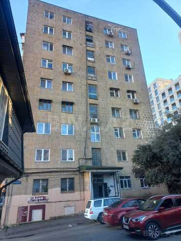 Satılır 3 otaqlı köhnə tikili 80 m², İnşaatçılar m., photo 1 from 19