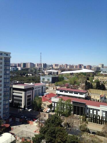 Сдаётся 3-комн. новостройка 140 м², м. Гянджлик, photo 1 from 18