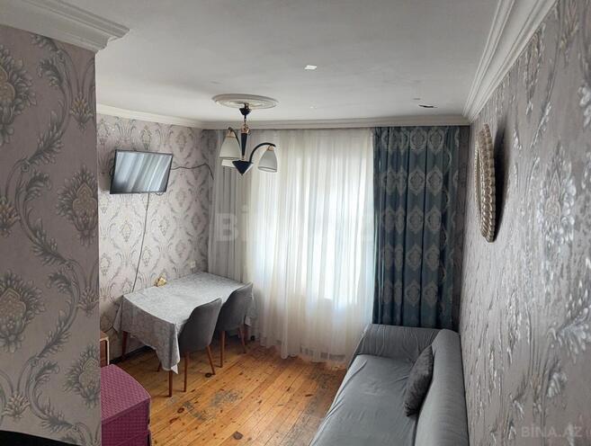 Satılır 3 otaqlı köhnə tikili 50 m², Xalqlar Dostluğu m., photo 4 from 11