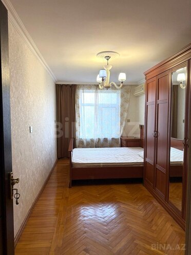 Продаётся 3-комн. вторичка 80 м², м. Элмляр Академиясы, photo 4 from 16