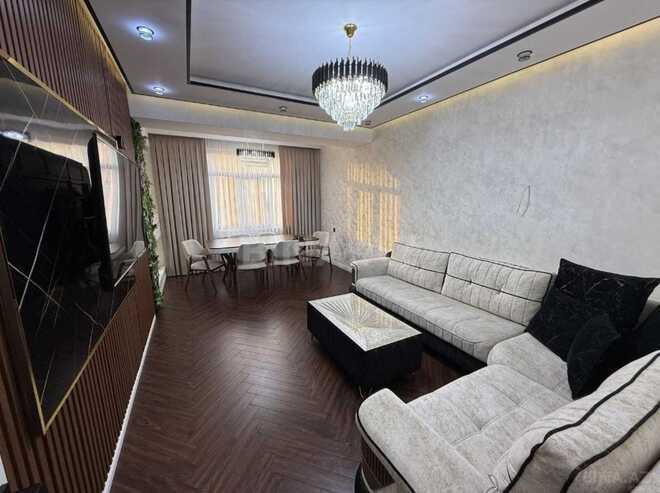 Продаётся 2-комн. новостройка 54 м², м. Нефтчиляр, photo 1 from 12