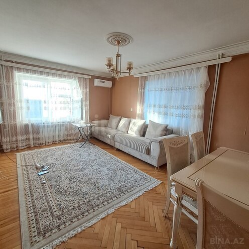 Продаётся 2-комн. вторичка 60 м², м. Нефтчиляр, photo 1 from 10
