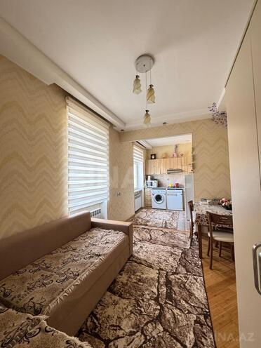Продаётся 2-комн. вторичка 42 м², м. Элмляр Академиясы, photo 6 from 13