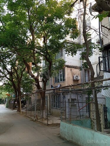 Satılır 2 otaqlı köhnə tikili 55 m², İnşaatçılar m., photo 1 from 15