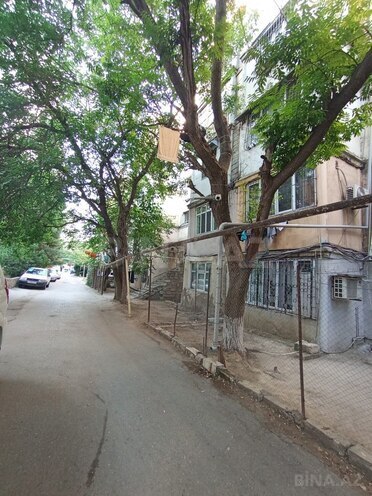 Satılır 2 otaqlı köhnə tikili 55 m², İnşaatçılar m., photo 3 from 15