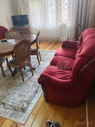 Сдаётся 3-комн. вторичка 90 м², м. Кара Караев, photo 1 from 18