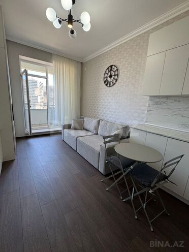 Сдаётся 1-комн. новостройка 30 м², м. Иншаатчылар, photo 1 from 15