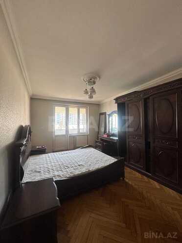 Продаётся 3-комн. вторичка 70 м², м. Иншаатчылар, photo 4 from 13