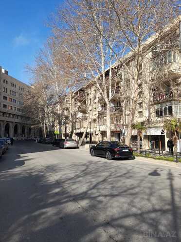 Satılır 3 otaqlı köhnə tikili 75 m², Elmlər Akademiyası m., photo 3 from 26