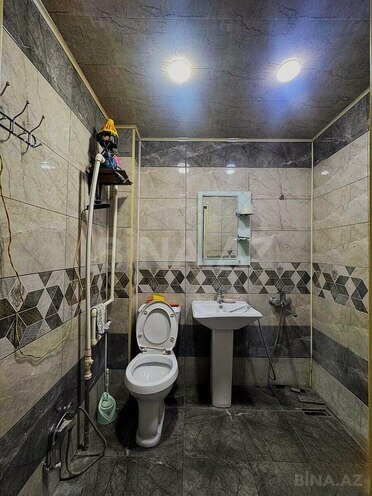 Satılır 3 otaqlı köhnə tikili 70 m², İnşaatçılar m., photo 13 from 16