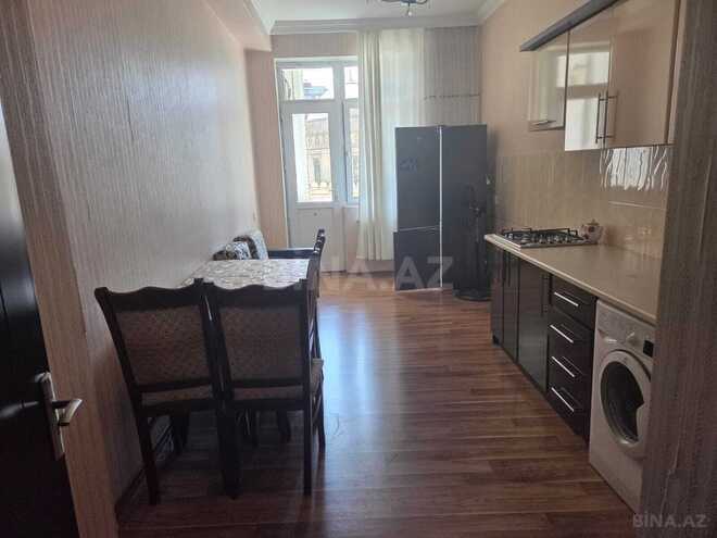 Сдаётся 2-комн. новостройка 100 м², м. Низами, photo 1 from 7