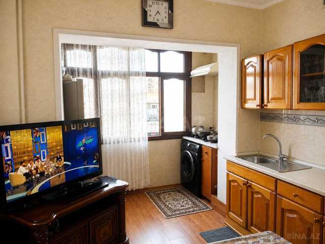 Satılır 3 otaqlı köhnə tikili 65 m², Neftçilər m., photo 3 from 11