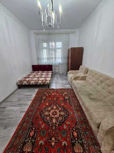 Продаётся 2-комн. вторичка 40 м², пос. Массив В, photo 1 from 9