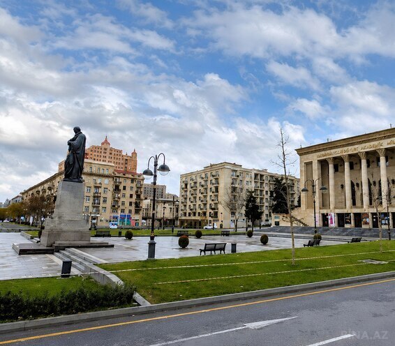 Продаётся 3-комн. вторичка 75 м², м. Низами, photo 1 from 14