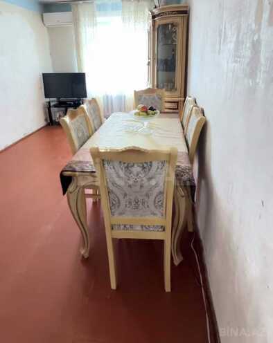 Satılır 3 otaqlı köhnə tikili 70 m², Yeni Günəşli q., photo 1 from 9