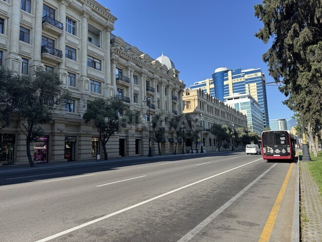 Продаётся 3-комн. вторичка 104 м², м. Сахил, photo 1 from 23