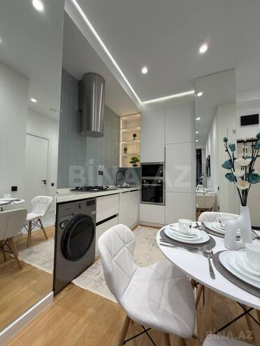 Satılır 2 otaqlı köhnə tikili 48 m², Sahil m., photo 1 from 6