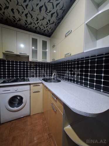 Satılır 2 otaqlı köhnə tikili 50 m², İnşaatçılar m., photo 14 from 17