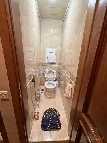 Satılır 4 otaqlı köhnə tikili 110 m², Azadlıq Prospekti m., photo 13 from 16