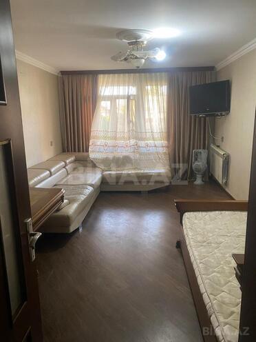 Сдаётся 3-комн. вторичка 75 м², м. Нариман Нариманов, photo 1 from 10