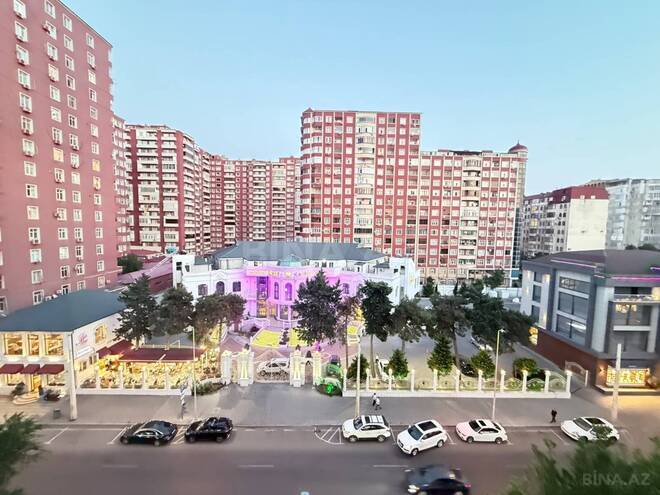 Satılır 5 otaqlı köhnə tikili 120 m², Azadlıq Prospekti m., photo 1 from 27