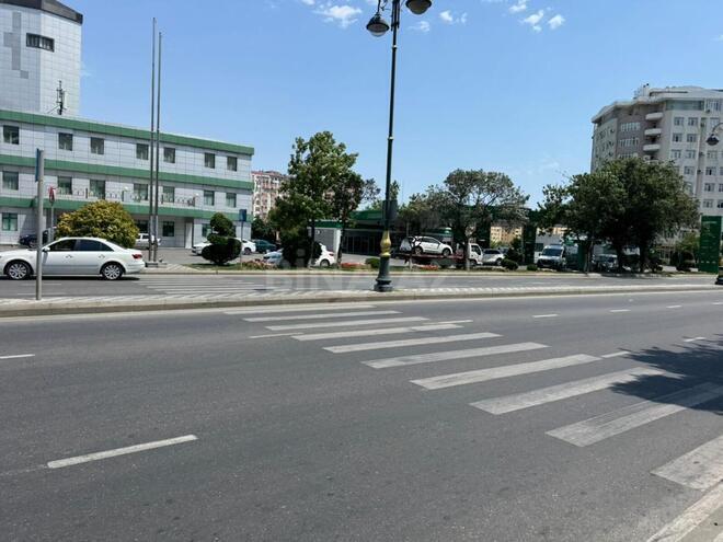 Satılır 2 otaqlı köhnə tikili 60 m², İnşaatçılar m., photo 18 from 19