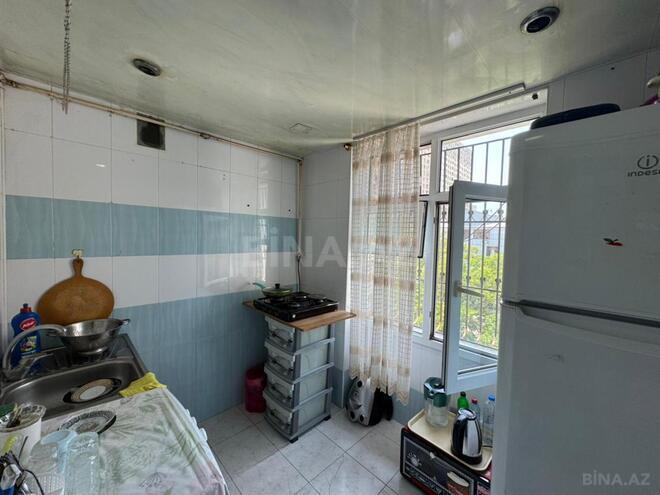 Satılır 2 otaqlı köhnə tikili 60 m², İnşaatçılar m., photo 12 from 19