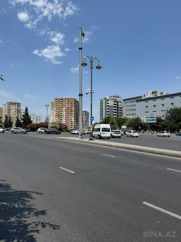 Satılır 2 otaqlı köhnə tikili 60 m², İnşaatçılar m., photo 17 from 19