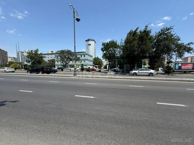 Satılır 2 otaqlı köhnə tikili 60 m², İnşaatçılar m., photo 16 from 19