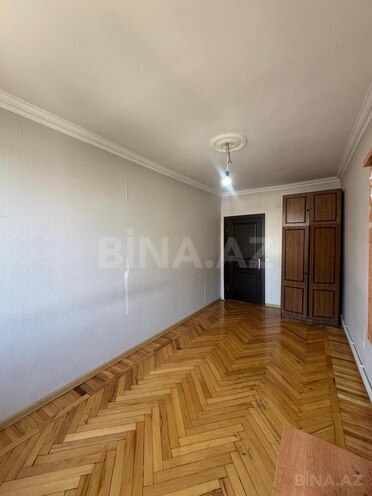 Satılır 3 otaqlı köhnə tikili 70 m², İnşaatçılar m., photo 4 from 14