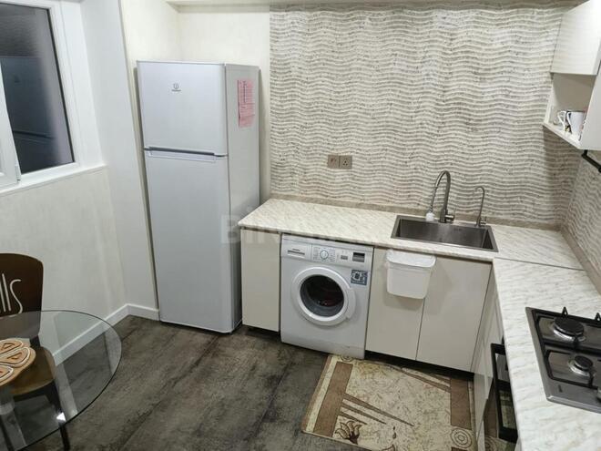 İcarəyə verilir 3 otaqlı köhnə tikili 90 m², 28 May m., photo 7 from 13