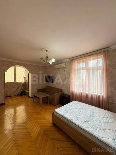 Satılır 1 otaqlı köhnə tikili 35 m², Nizami m., photo 3 from 7