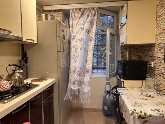 Продаётся 3-комн. вторичка 80 м², м. Низами, photo 8 from 14