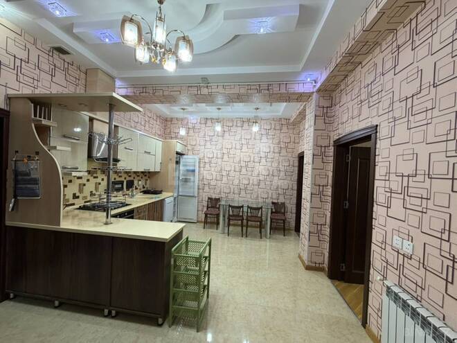 Сдаётся 3-комн. новостройка 135 м², м. Низами, photo 8 from 16