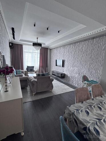 Satılır 2 otaqlı yeni tikili 80 m², Qara Qarayev m., photo 1 from 10