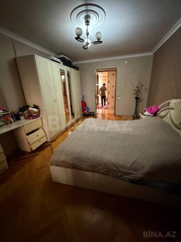 Продаётся 3-комн. вторичка 62 м², м. Иншаатчылар, photo 6 from 18