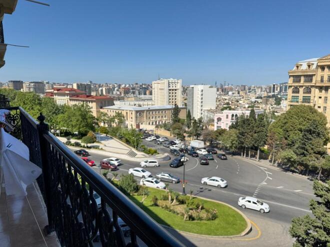 Satılır 4 otaqlı köhnə tikili 140 m², İçəri Şəhər m., photo 18 from 21