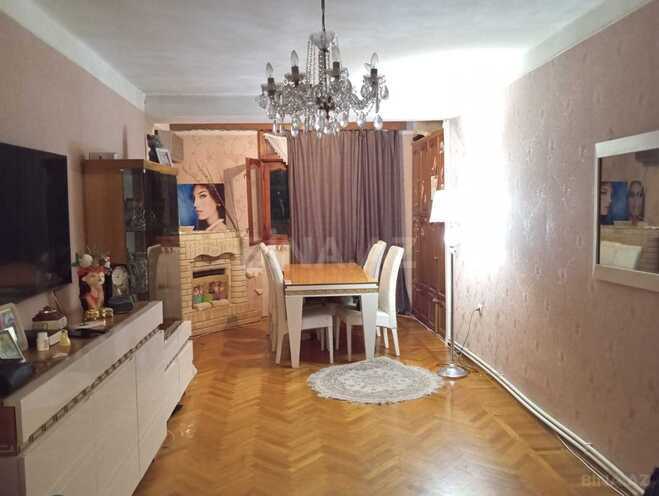 Продаётся 2-комн. вторичка 55 м², м. Иншаатчылар, photo 1 from 17