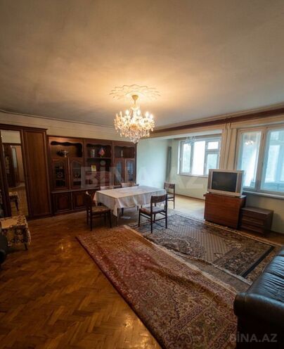 Satılır 4 otaqlı köhnə tikili 120 m², Gənclik m., photo 1 from 12