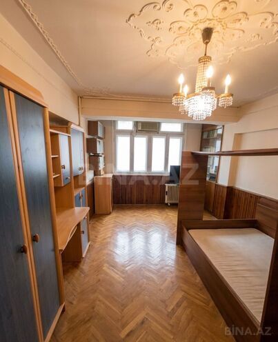 Satılır 4 otaqlı köhnə tikili 120 m², Gənclik m., photo 4 from 12