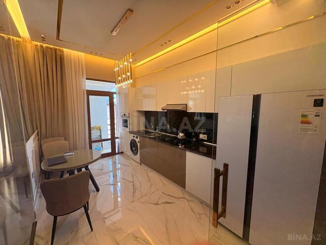 Продаётся 3-комн. новостройка 135 м², м. Нефтчиляр, photo 8 from 11