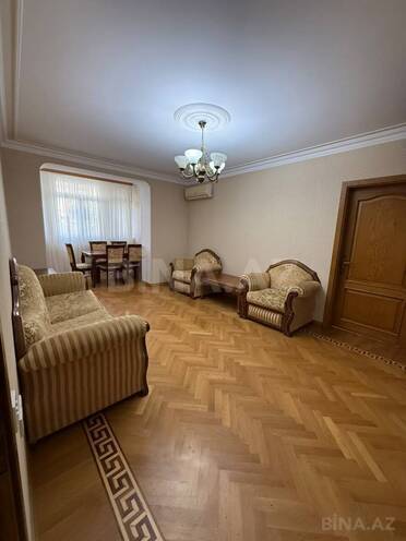 Сдаётся 2-комн. вторичка 65 м², м. Гянджлик, photo 1 from 17