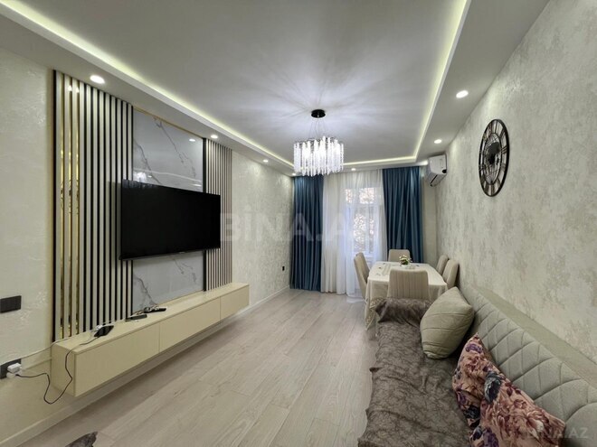 Satılır 2 otaqlı köhnə tikili 65 m², Həzi Aslanov m., photo 1 from 17