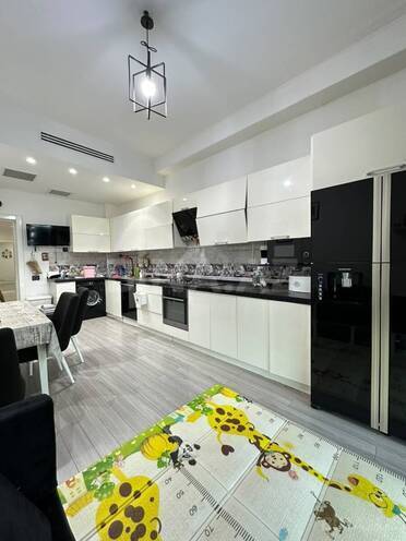Сдаётся 4-комн. новостройка 220 м², м. Элмляр Академиясы, photo 13 from 20